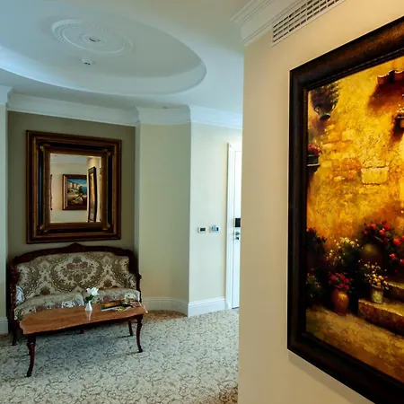 Royal Princess Hotel