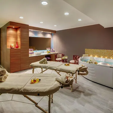 Royal Princess Hotel