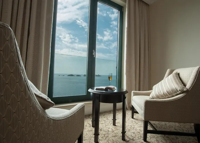 Royal Princess Hotel