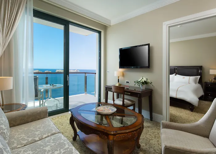 Royal Princess Hotel